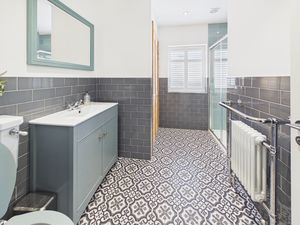 SHOWER ROOM- click for photo gallery
